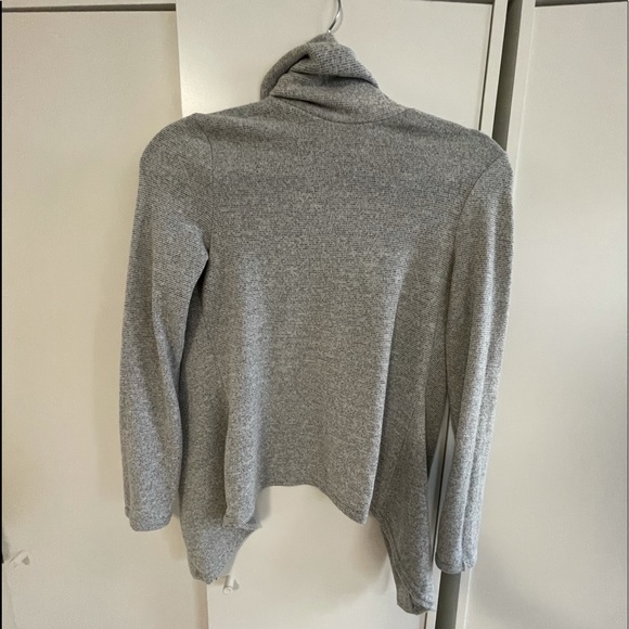 BOOHOO Open Back Turtleneck - Picture 1 of 3